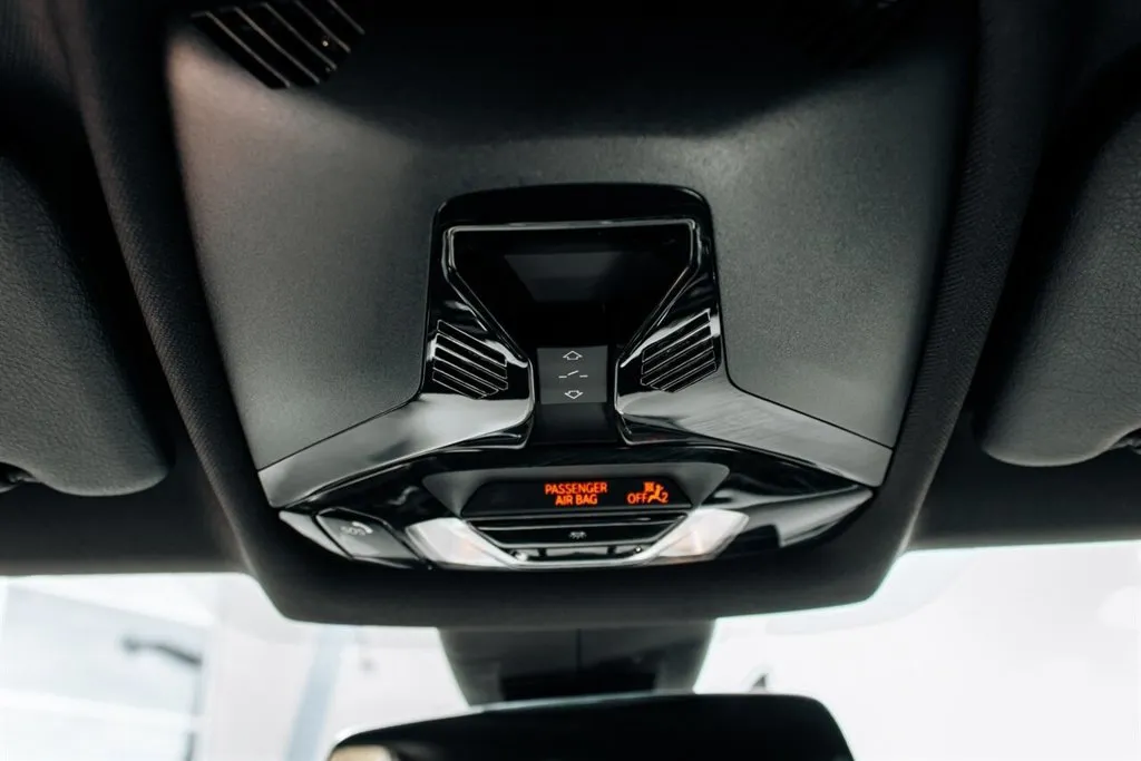 BMW 2 Series photo 22