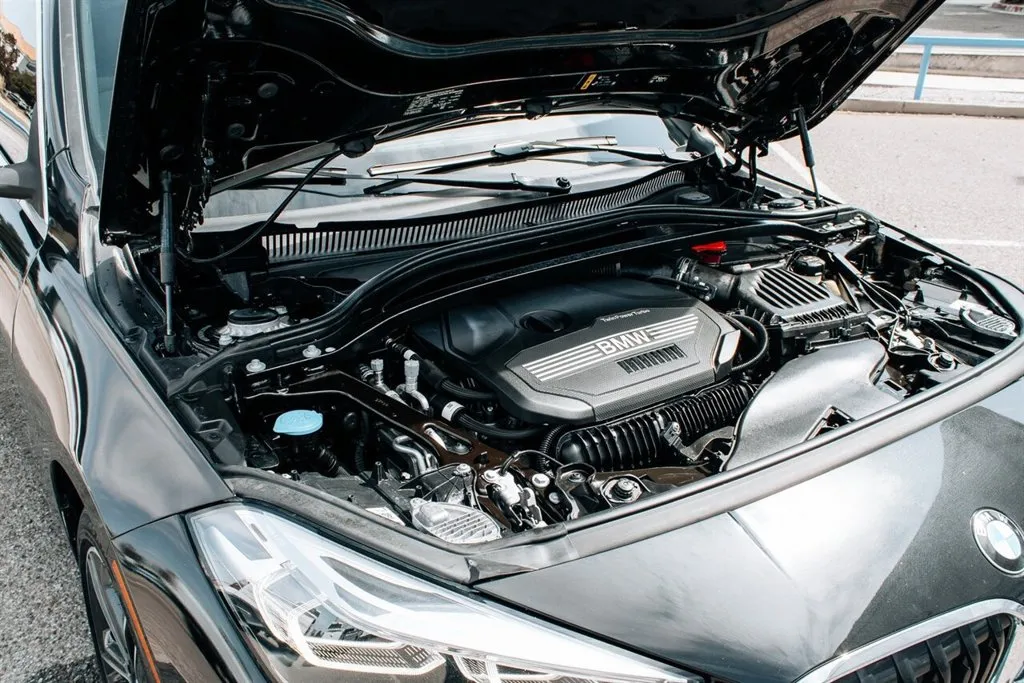 BMW 2 Series photo 37