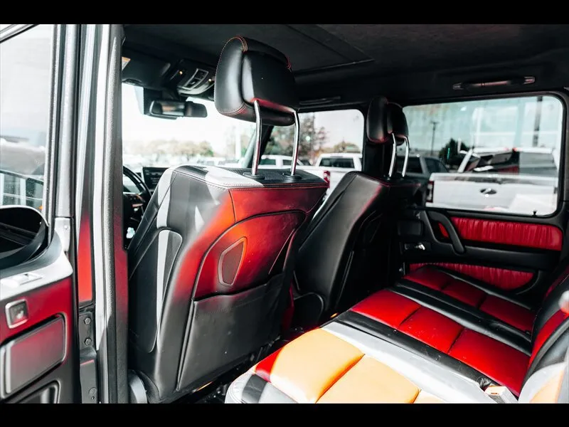 Mercedes-Benz G-Class photo 38