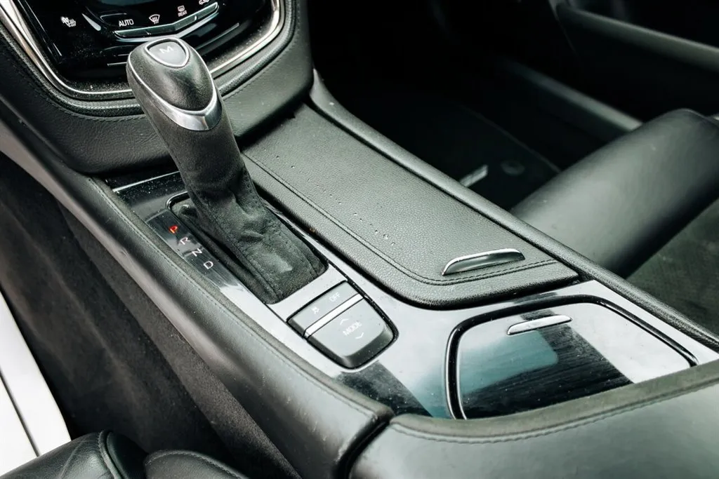 Cadillac CTS-V photo 23