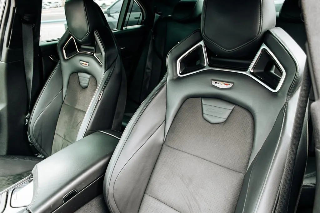 Cadillac CTS-V photo 25
