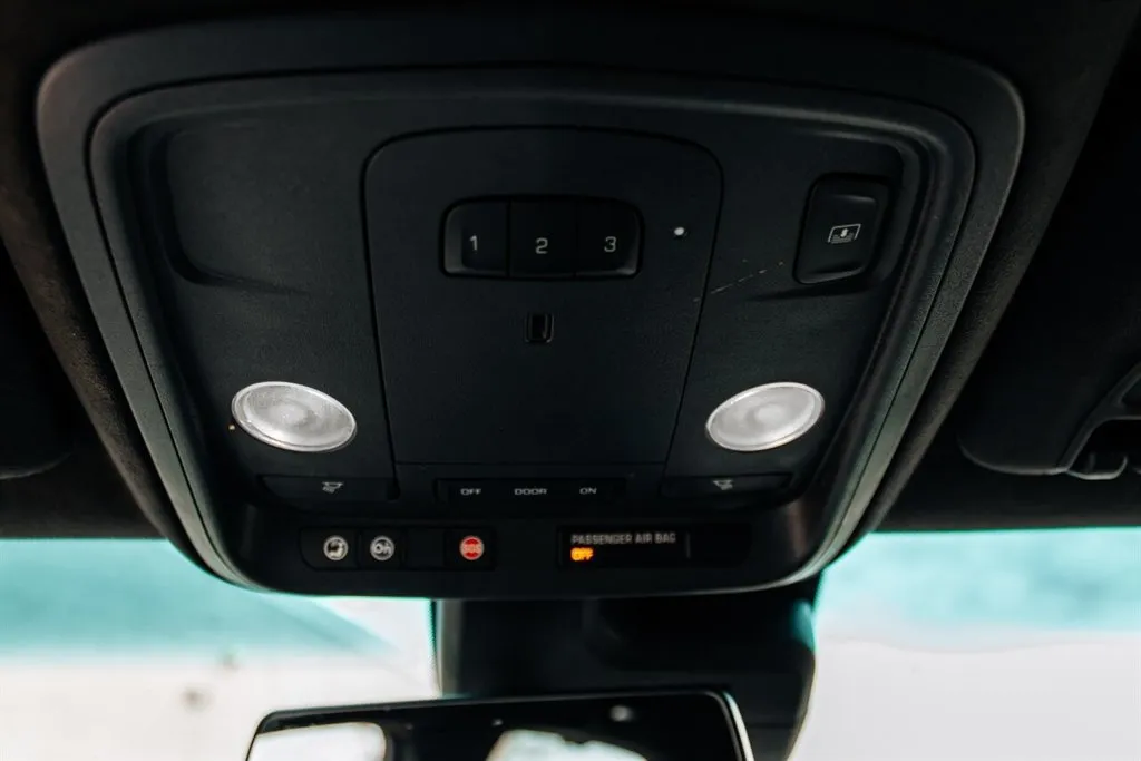 Cadillac CTS-V photo 24