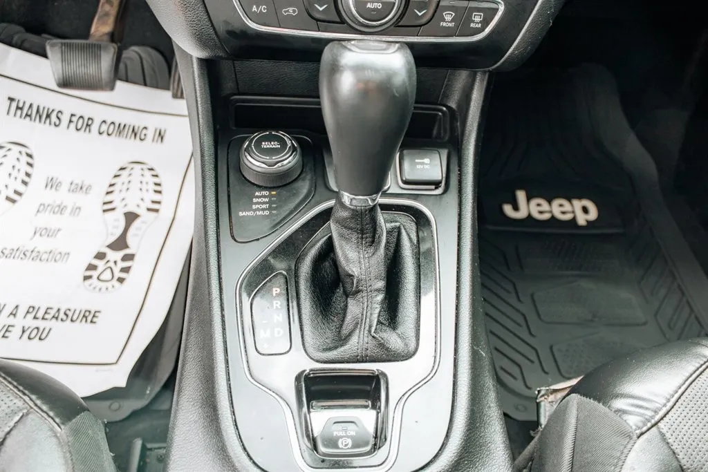 Jeep Cherokee photo 21