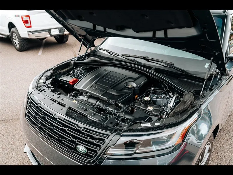 Land Rover Range Rover Velar photo 51
