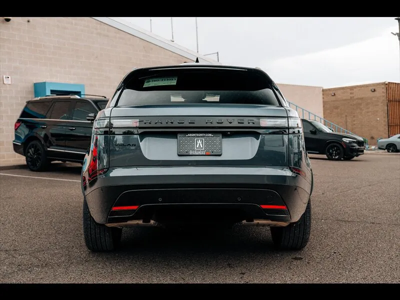 Land Rover Range Rover Velar photo 6