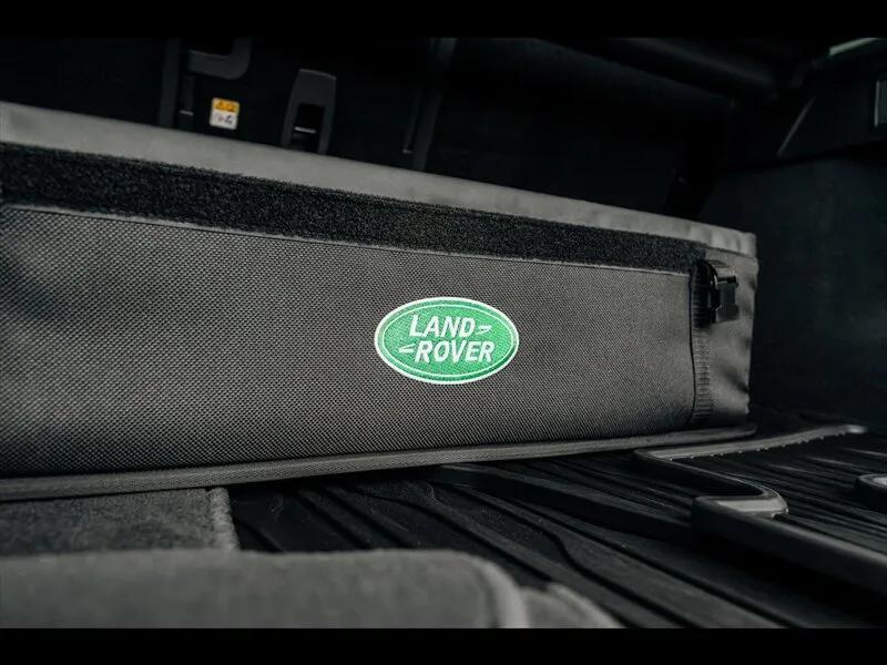 Land Rover Range Rover Velar photo 40