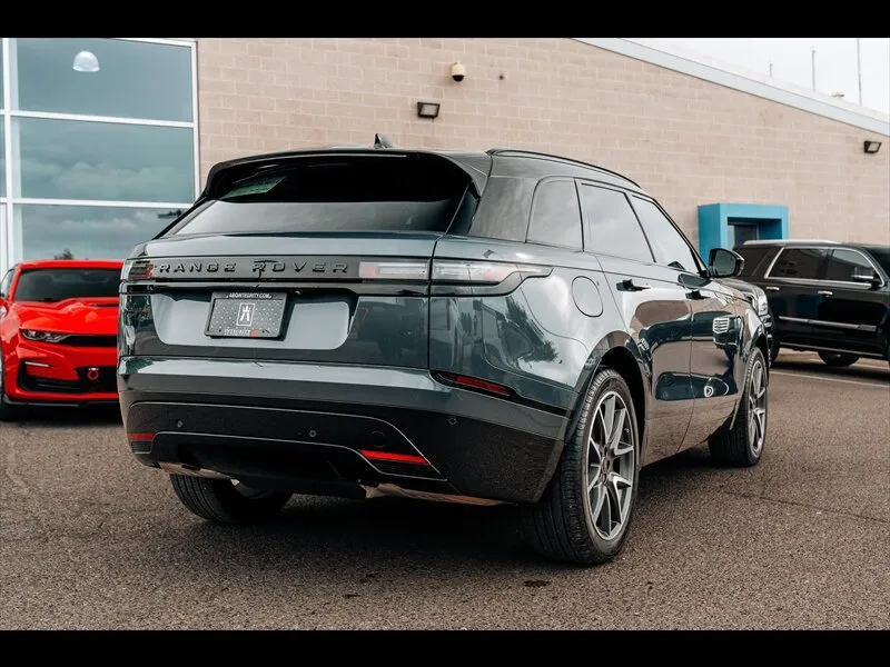 Land Rover Range Rover Velar photo 7