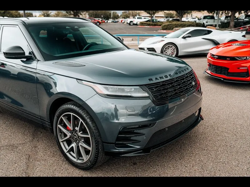 Land Rover Range Rover Velar photo 9
