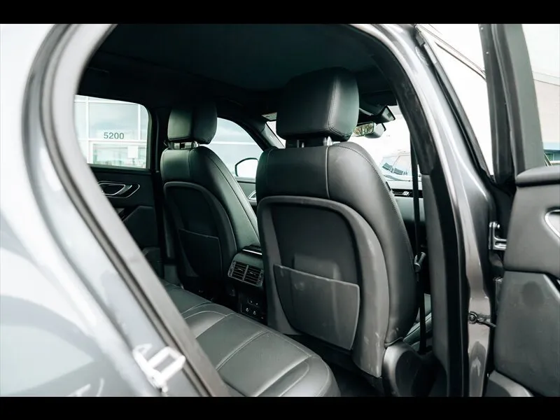 Land Rover Range Rover Velar photo 43