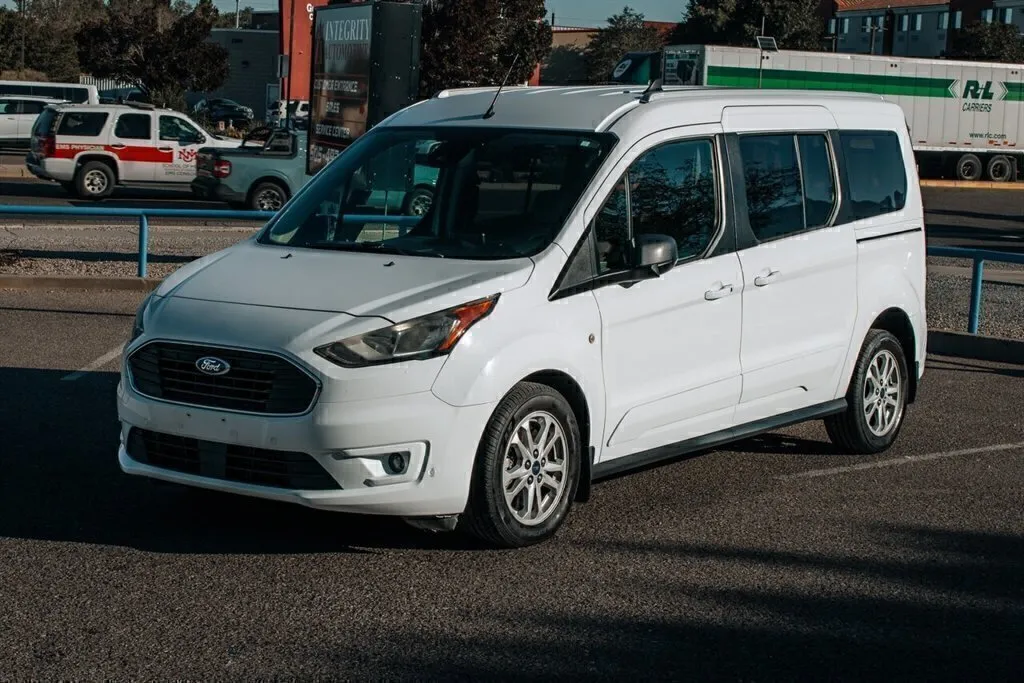 Ford Transit Connect photo 36