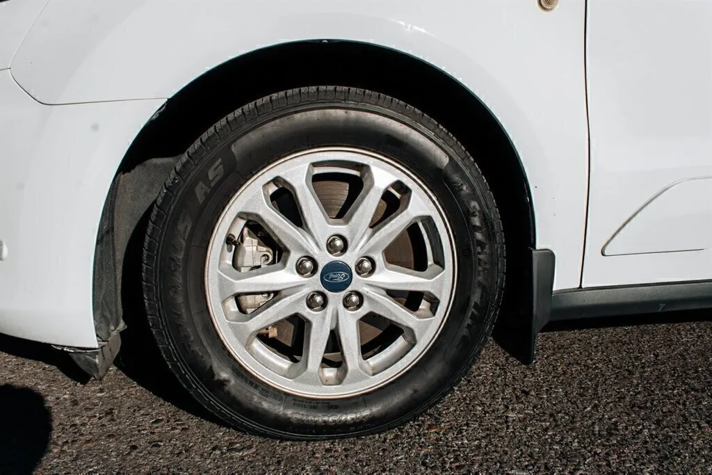 Ford Transit Connect photo 43