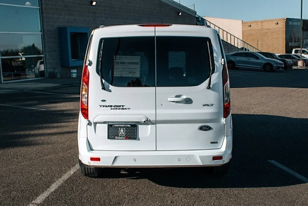 Ford Transit Connect photo 6