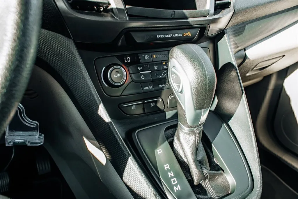 Ford Transit Connect photo 52