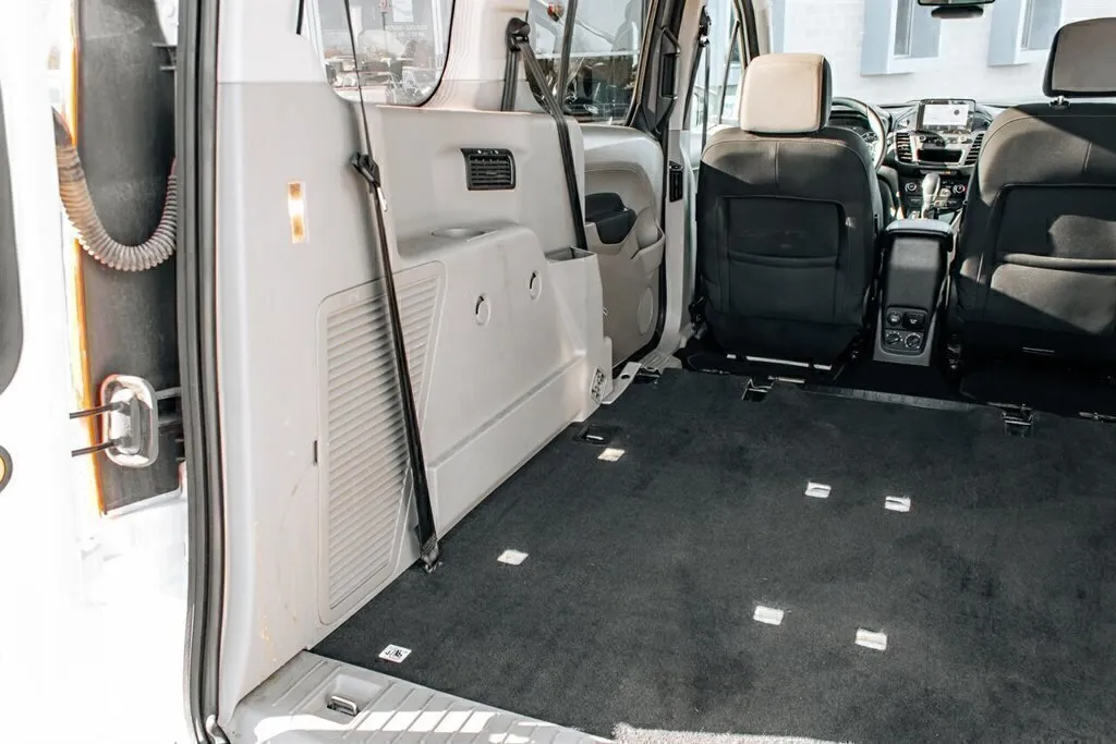 Ford Transit Connect photo 91