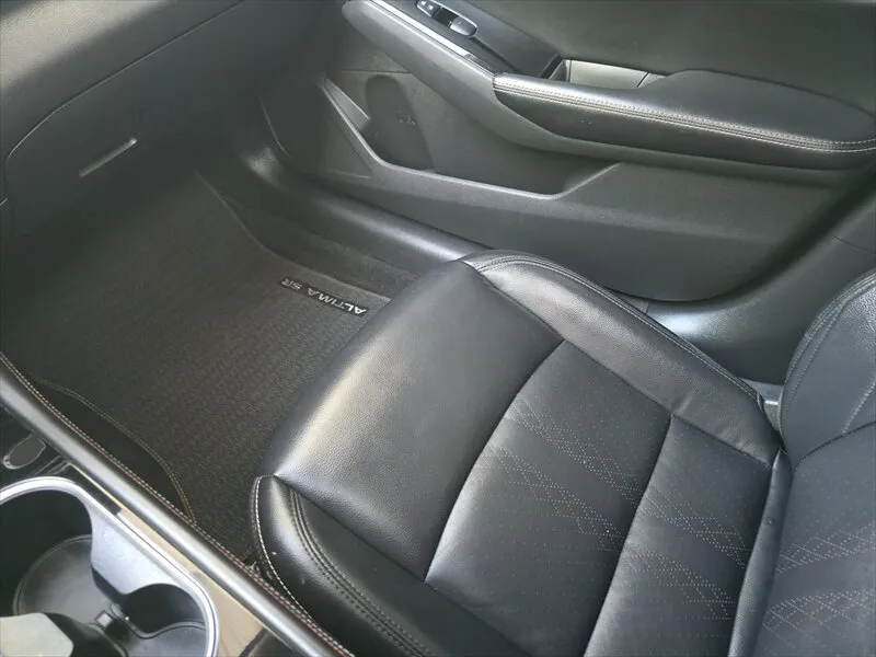 Nissan Altima photo 30