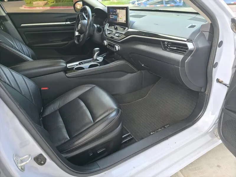Nissan Altima photo 27