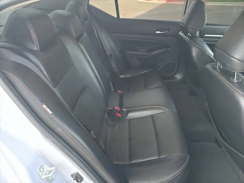 Nissan Altima photo 26