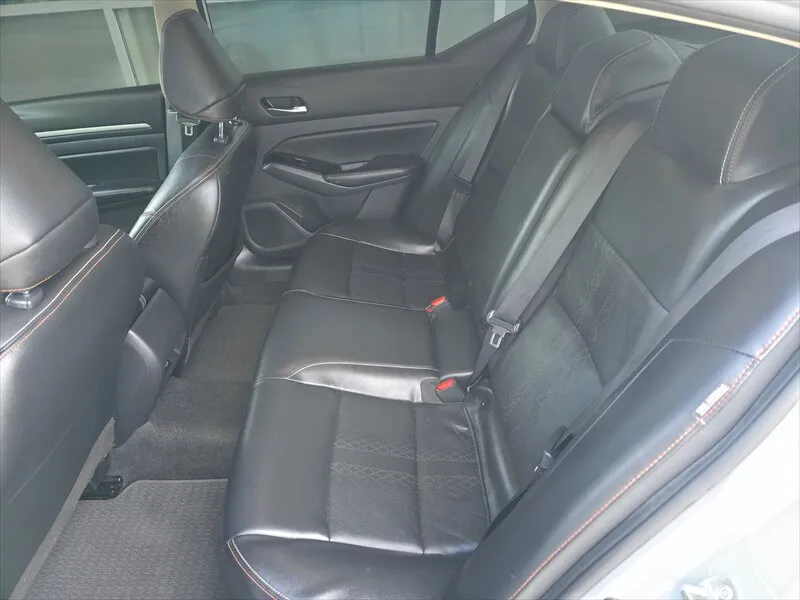 Nissan Altima photo 32
