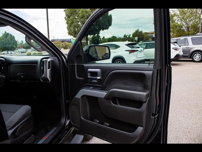 Chevrolet Silverado photo 14