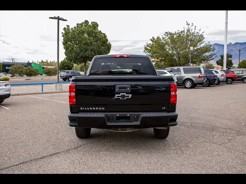 Chevrolet Silverado photo 4