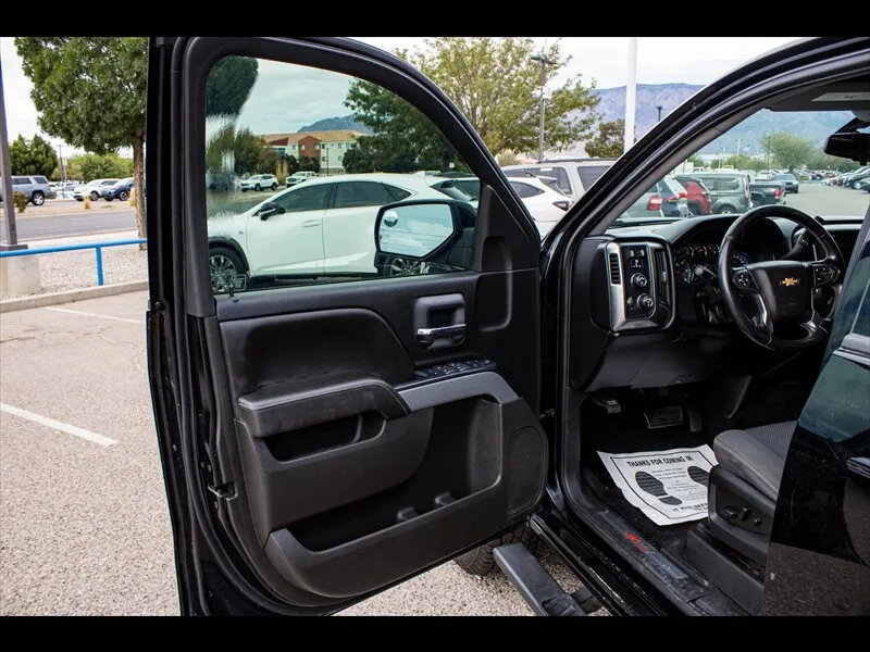 Chevrolet Silverado photo 9