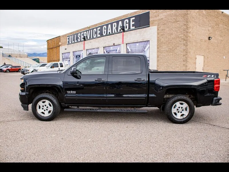 Chevrolet Silverado photo 6