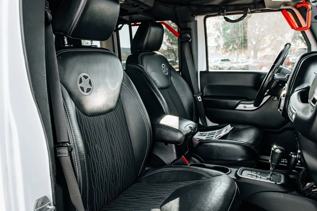 Jeep Wrangler photo 31