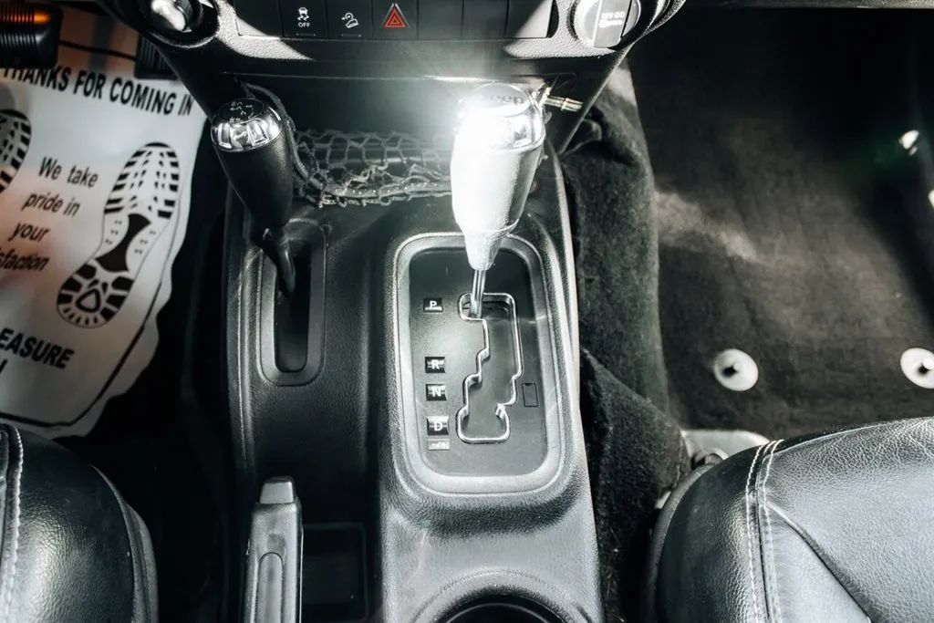 Jeep Wrangler photo 18