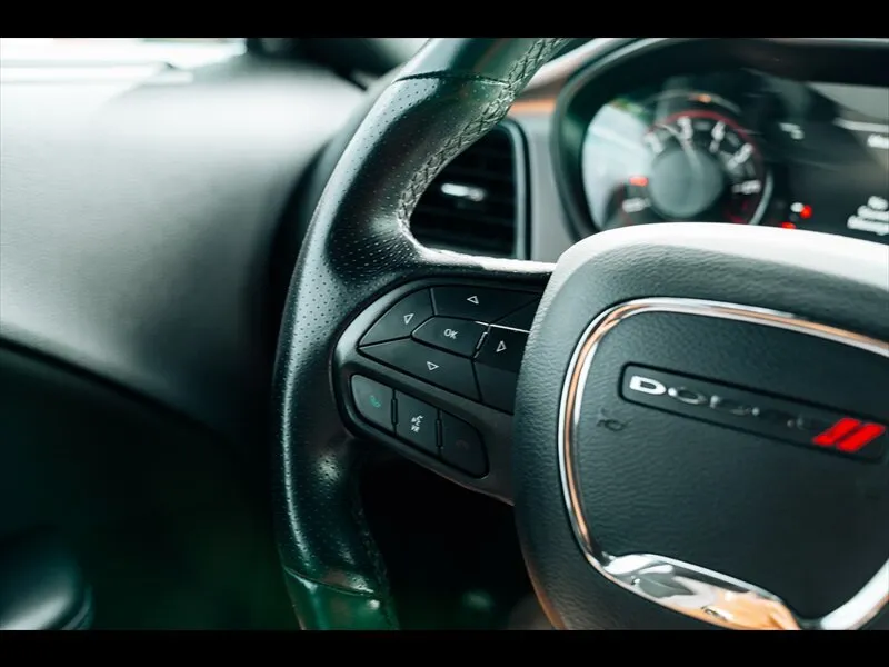 Dodge Challenger photo 20