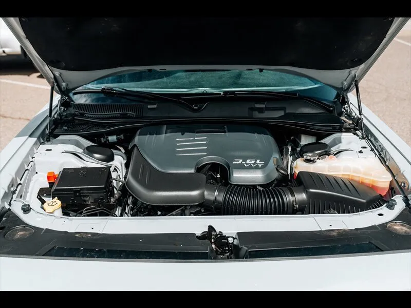 Dodge Challenger photo 37