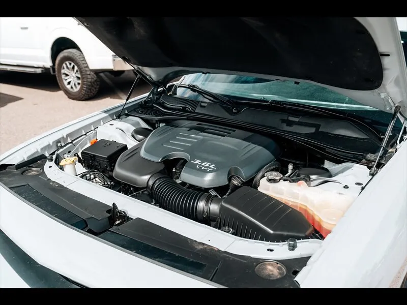 Dodge Challenger photo 38