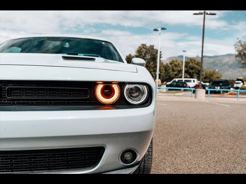 Dodge Challenger photo 10