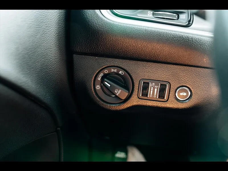 Dodge Challenger photo 22