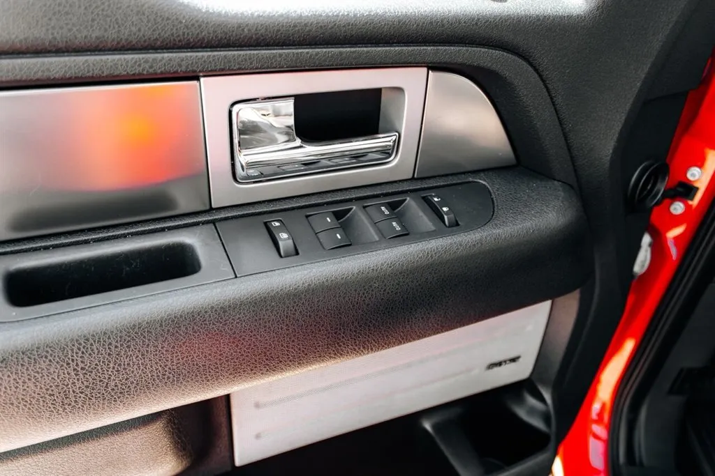 Ford F-150 photo 18