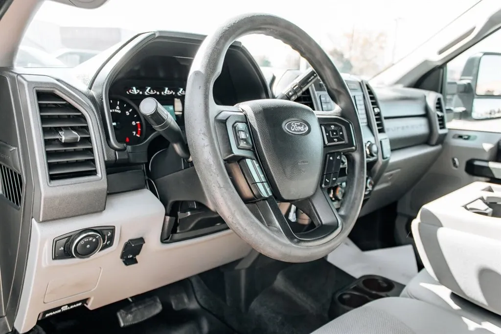 Ford F-250SD photo 15