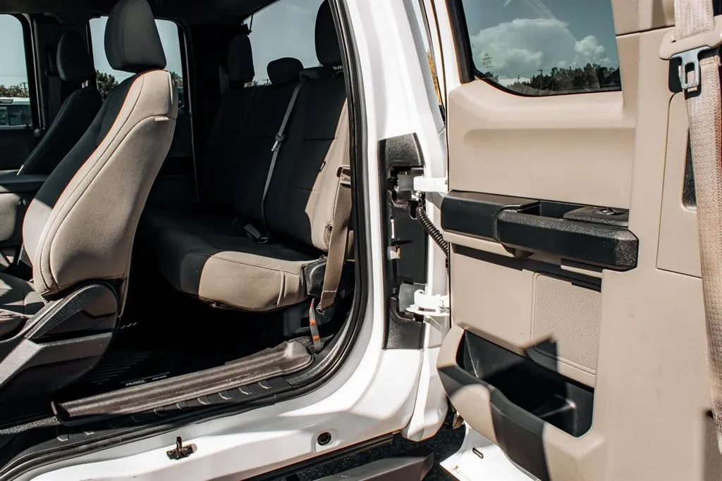 Ford F-250SD photo 25