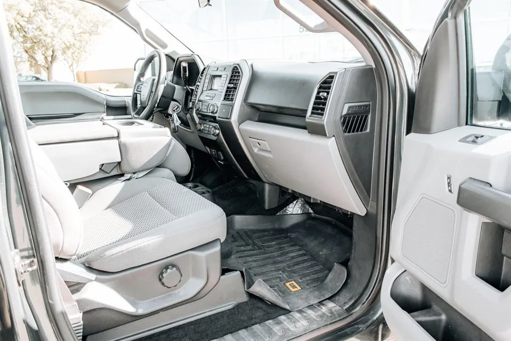 Ford F-150 photo 32