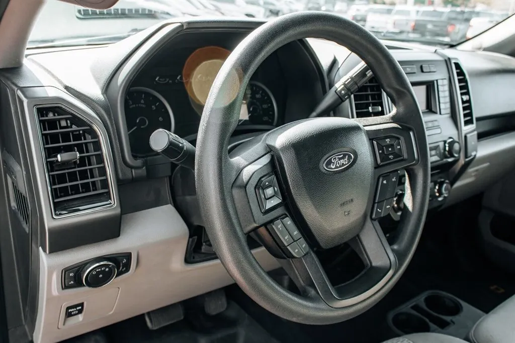 Ford F-150 photo 14