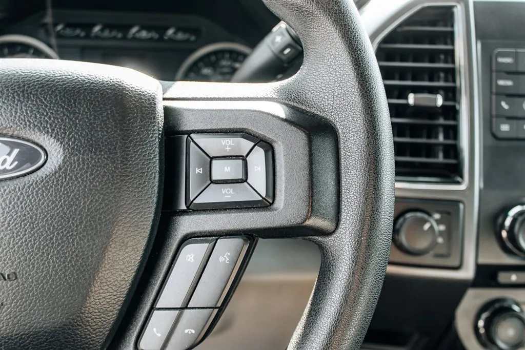 Ford F-150 photo 17