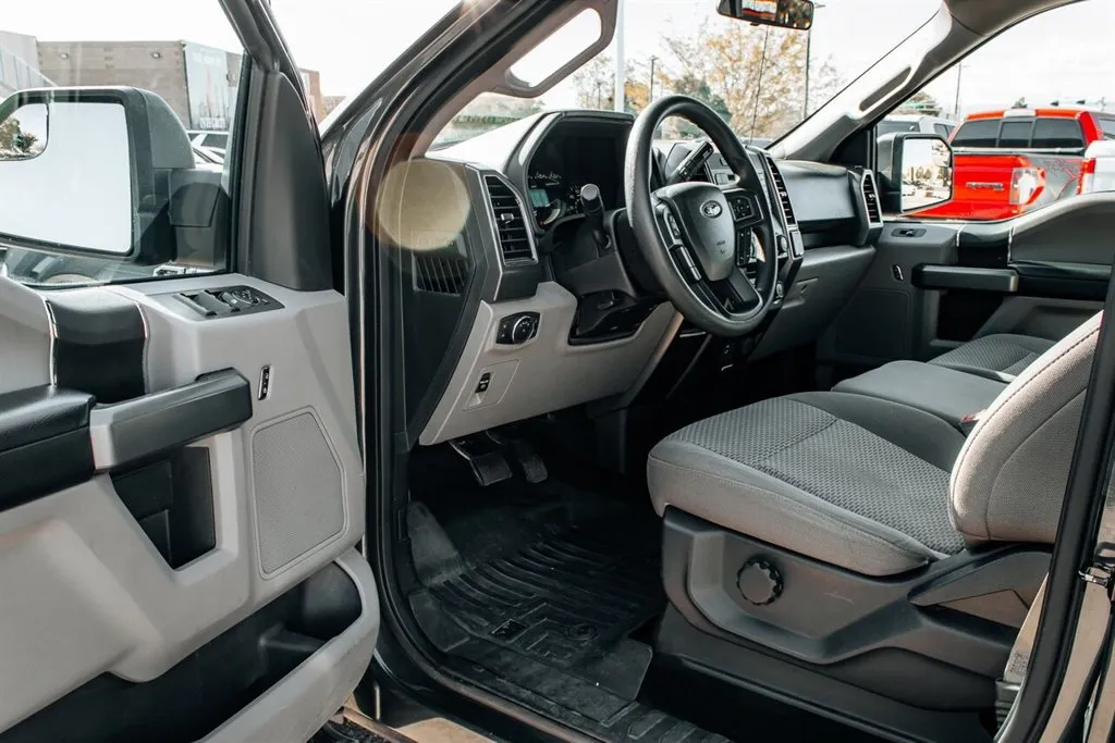 Ford F-150 photo 11