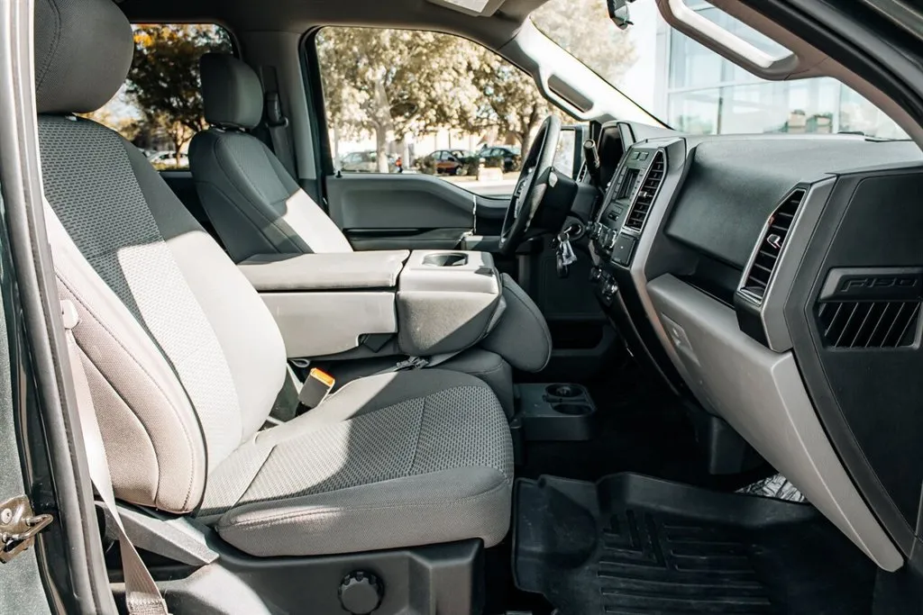 Ford F-150 photo 33