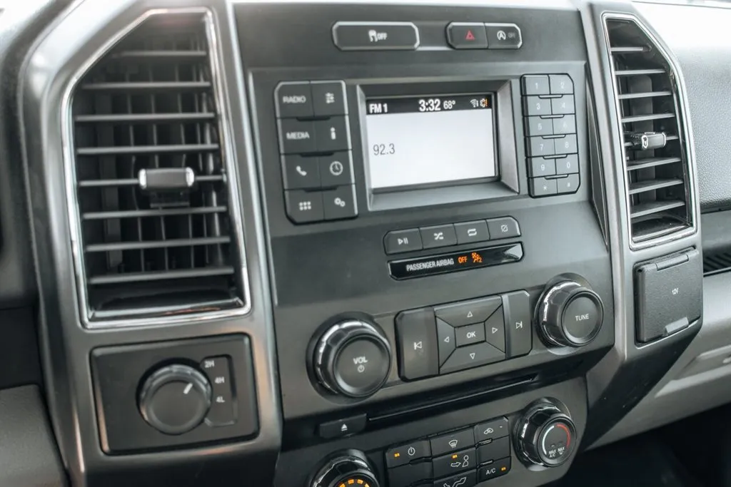 Ford F-150 photo 19
