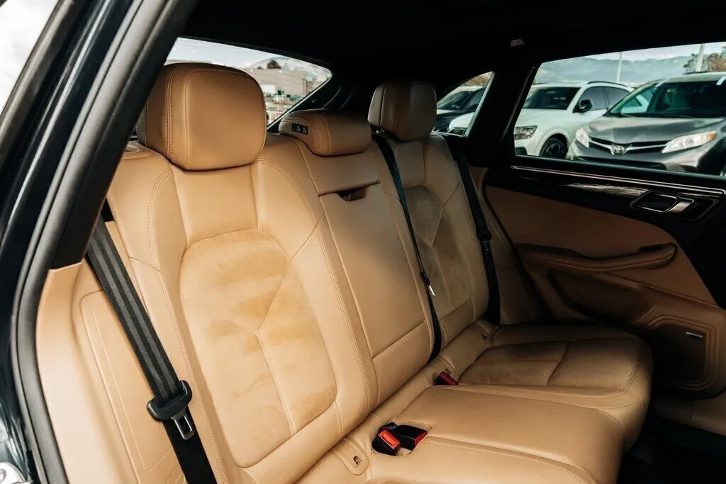 Porsche Macan photo 49