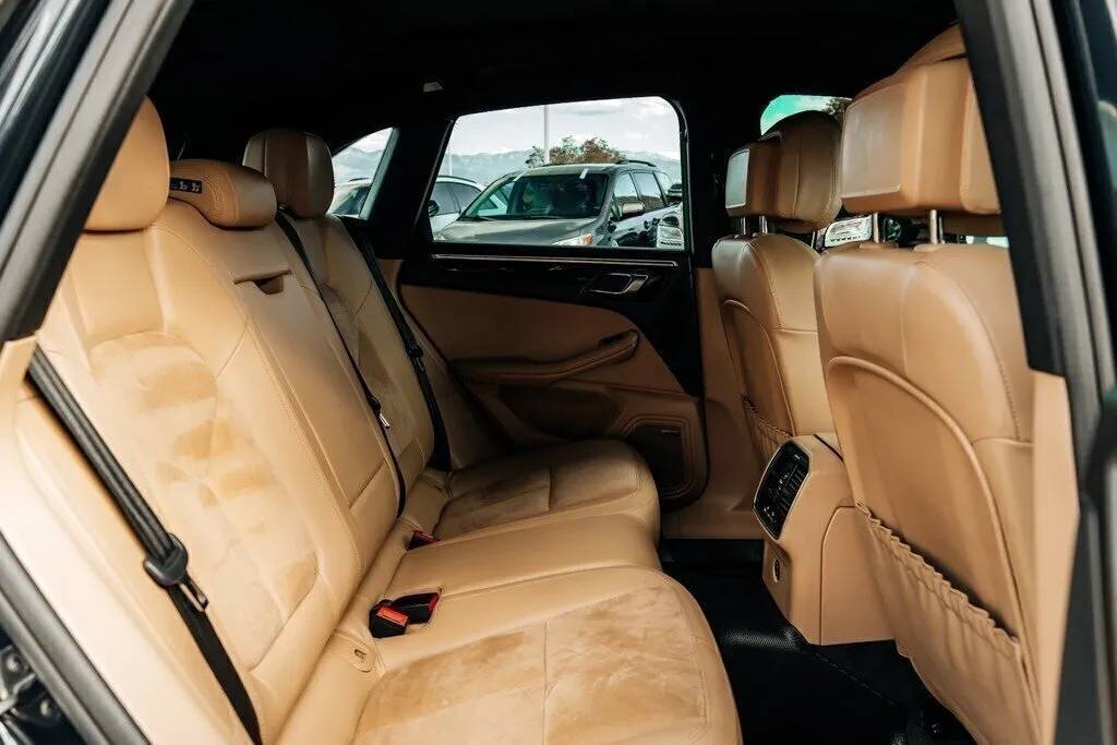 Porsche Macan photo 48