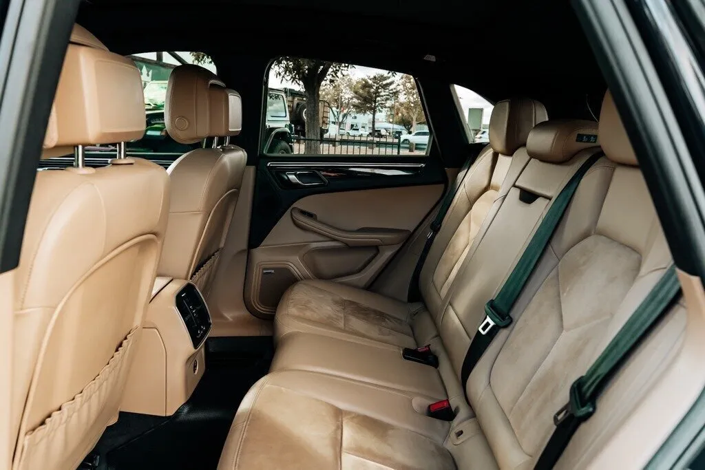 Porsche Macan photo 96