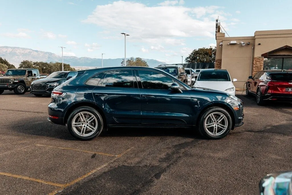 Porsche Macan photo 8