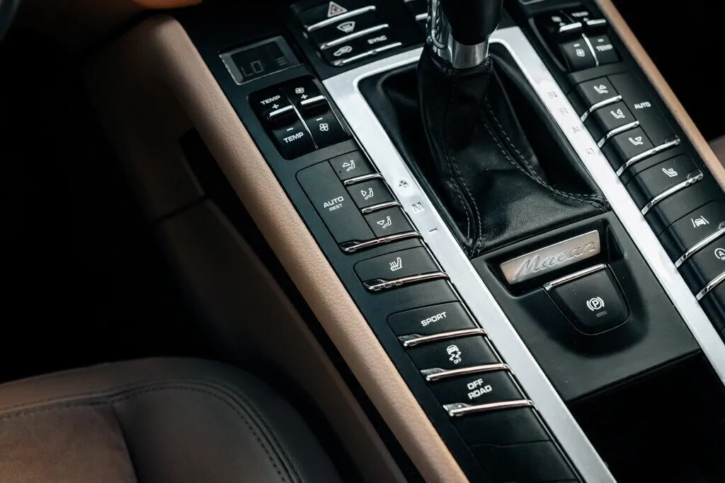 Porsche Macan photo 33