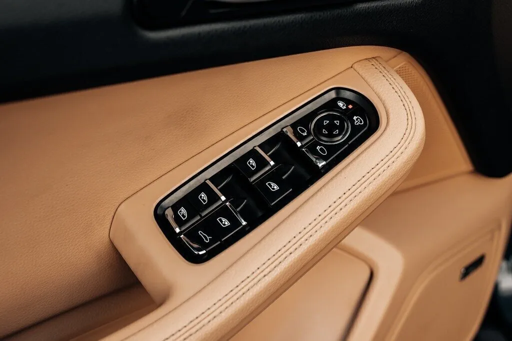 Porsche Macan photo 19