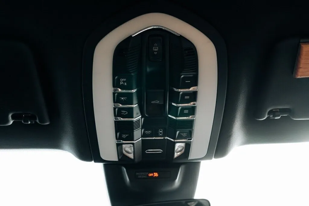 Porsche Macan photo 36
