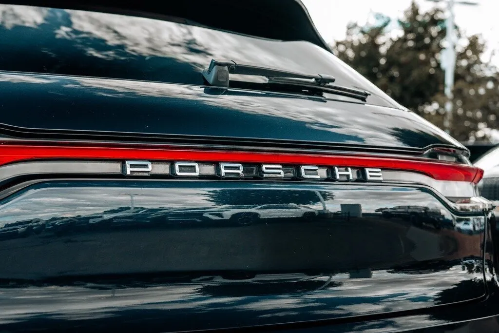 Porsche Macan photo 69